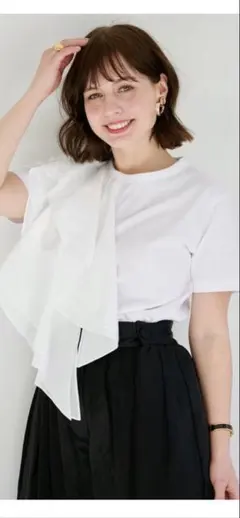 オブリ　OBLI タグ付き ダブルフリルTシャツ