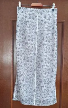 Apuweiser-riche　レースタイトスカート