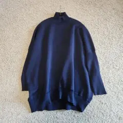 ボールジー　ネイビー　ハイネック　ボリュームトップス　トゥモローランド