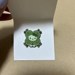 日本館　藻ハローキティ　ピンバッジ　シアワセモ