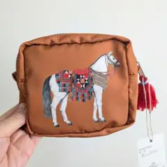 新品 イアパピヨネ サンポ 馬 ポーチ ティッシュ収納 タッセルのサムネイル