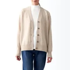 無印 洗えるウールミドルゲージＶネックカーディガン