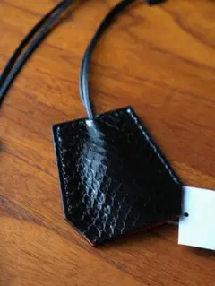 kate spade ピーナッツ パファー キーフォブ スヌーピー チャーム