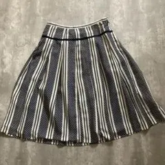 美品　ストライプ フレアスカート　64-91 ネイビー×ホワイト