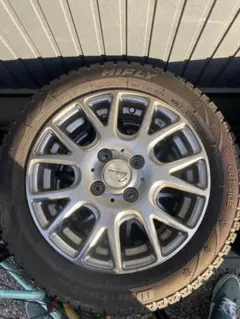 フィアット　パンダクロス　スタッドレス VRX3 175/65R15　4本 フィアット パンダクロス スタッドレス VRX3 175/65R15 4本 - メルカリ