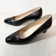 未使用級★ブティックオーサキ コンフォート パンプス クロコ型押し エナメル