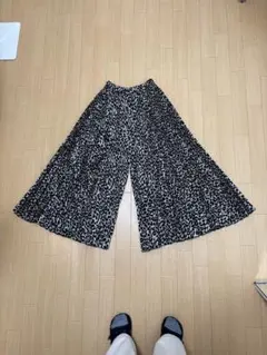 ヒョウ柄プリーツワイドキュロットスカート