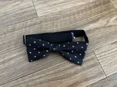 黒ドット蝶ネクタイ