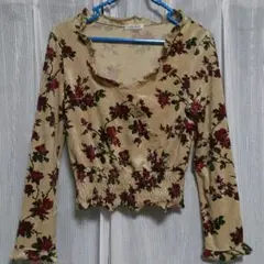 LEST ROSE 花柄トップス ショート丈のサムネイル