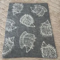 KLIPPAN クリッパン リサラーソン　ハリネズミ柄のウールブランケット