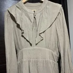 Ray Cassinロング　ワンピース　ベージュ　長袖　フリル　春　膝下