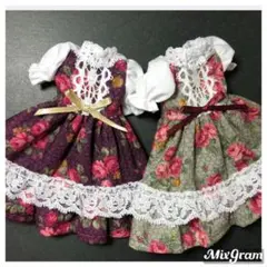 グレイとボルドーの花柄ワンピース　リカちゃん　ピュアニーモのサムネイル