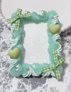 ホイップデコ硬質トレカケースB8ミントグリーン リボン ハート TC-204