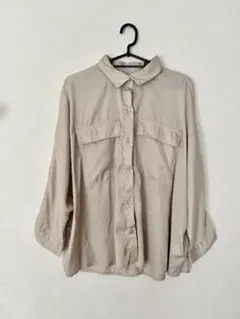 ベージュ 長袖シャツ　ドルマン　ブラウス　レディース　Mサイズ　綺麗　春服