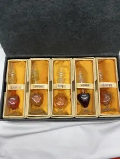時代！希少品！香水！ムスク！当時物！ビンテージコレクション！桐