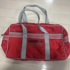 adidas ボストンバッグ スクバ グレー/レッド - メルカリ