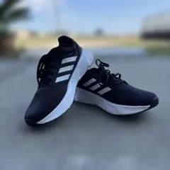 の*び様 adidas ランニングシューズ