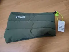 新品未使用　TFW49　ダウン　ネックウォーマー　カーキ　ゴルフ　メンズウェア