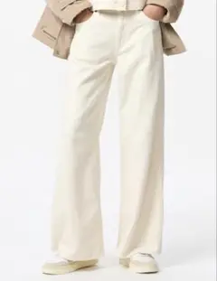 UNIQLO ドレープワイドフレアジーンズ　ナチュラル　【25】