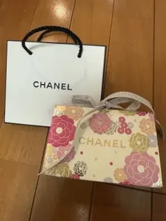 CHANEL 花柄ギフトボックス