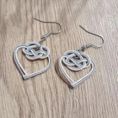 水引シルバー ハート型 編み込みピアス