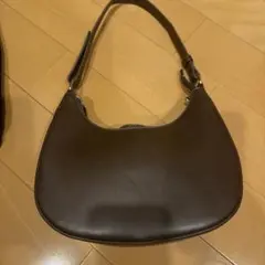 ブラウンレザーショルダーバッグ ジッパー付き