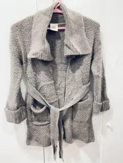 グレー ニット カーディガン 長袖 ベルト付き、カシミヤ100%のサムネイル