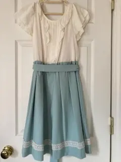 水色フリルノースリーブワンピース
