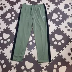 New Balance オリーブグリーン パンツ