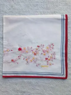 【未使用】DKNY ダナキャランニューヨーク ハンカチ 花柄刺繍