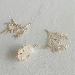 [ゴールドA]葉っぱチャーム　空枠　石留め　チャーム　パーツ