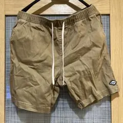 ビラボン　ブラウンショートパンツ