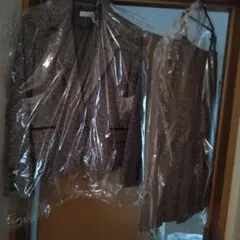 レディース　スカートスーツ