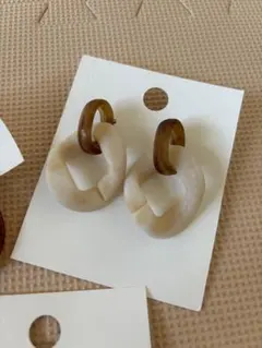 Item thumbnail for item 19ab96f2-2323-49c1-b4c7-17e587a5e042