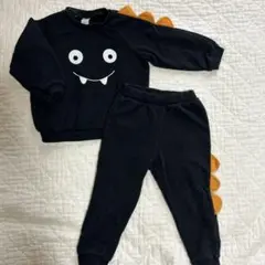 H&M 恐竜デザイン トレーナー・パンツセットアップ92サイズ　2T