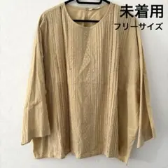 ピンタックブラウス