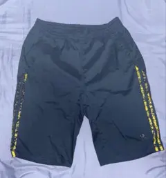 【adidas】ネイビーショートパンツ