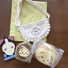 ちいかわ　うさぎ　ちいかわベビー　スタイ　マカロン　チョコチャーム