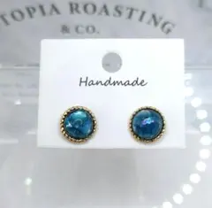 ハンドメイドNo.17 青色ラウンドピアスチタン