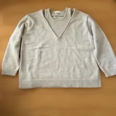 chocol raffine グレー Vネックニット