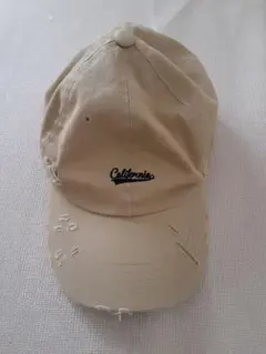 California刺繍ベージュキャップ