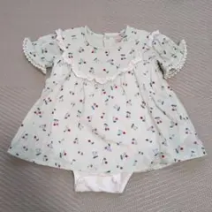 さくらんぼ柄ロンパース 薄緑色　ミント
