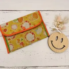 SALE☆ハンドメイド☆蝶々 ぺたんこケース 母子手帳ケース お薬手帳ケース