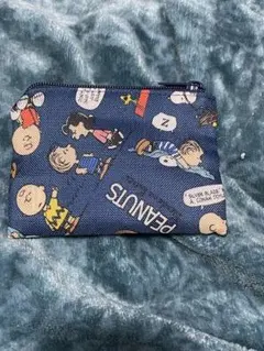 SNOOPY ピーナッツキャラクター小型ポーチ