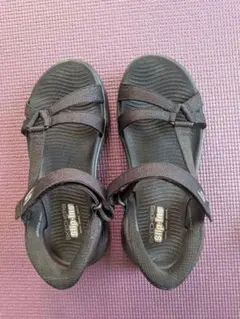 SKECHERS スケッチャーズ サンダル 黒のサムネイル
