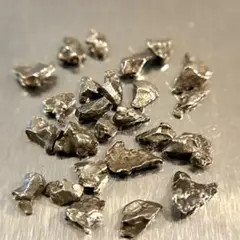 砂金　中粒　観賞・資料用 砂金 中粒 観賞・資料用 - メルカリ