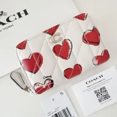 COACH コーチ　カードケース　ホワイト　キルティング　ハート柄