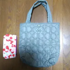 plain peopleのバックとcliniqueのポーチ