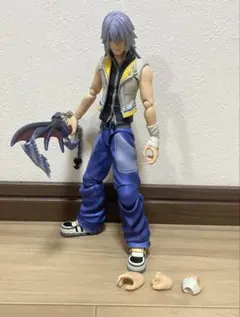 キングダムハーツ PLAY ARTS Vol.2 no.5. クラウド | Mercari