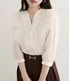 natural couture ラッフルフリルキーネック7分袖ブラウス